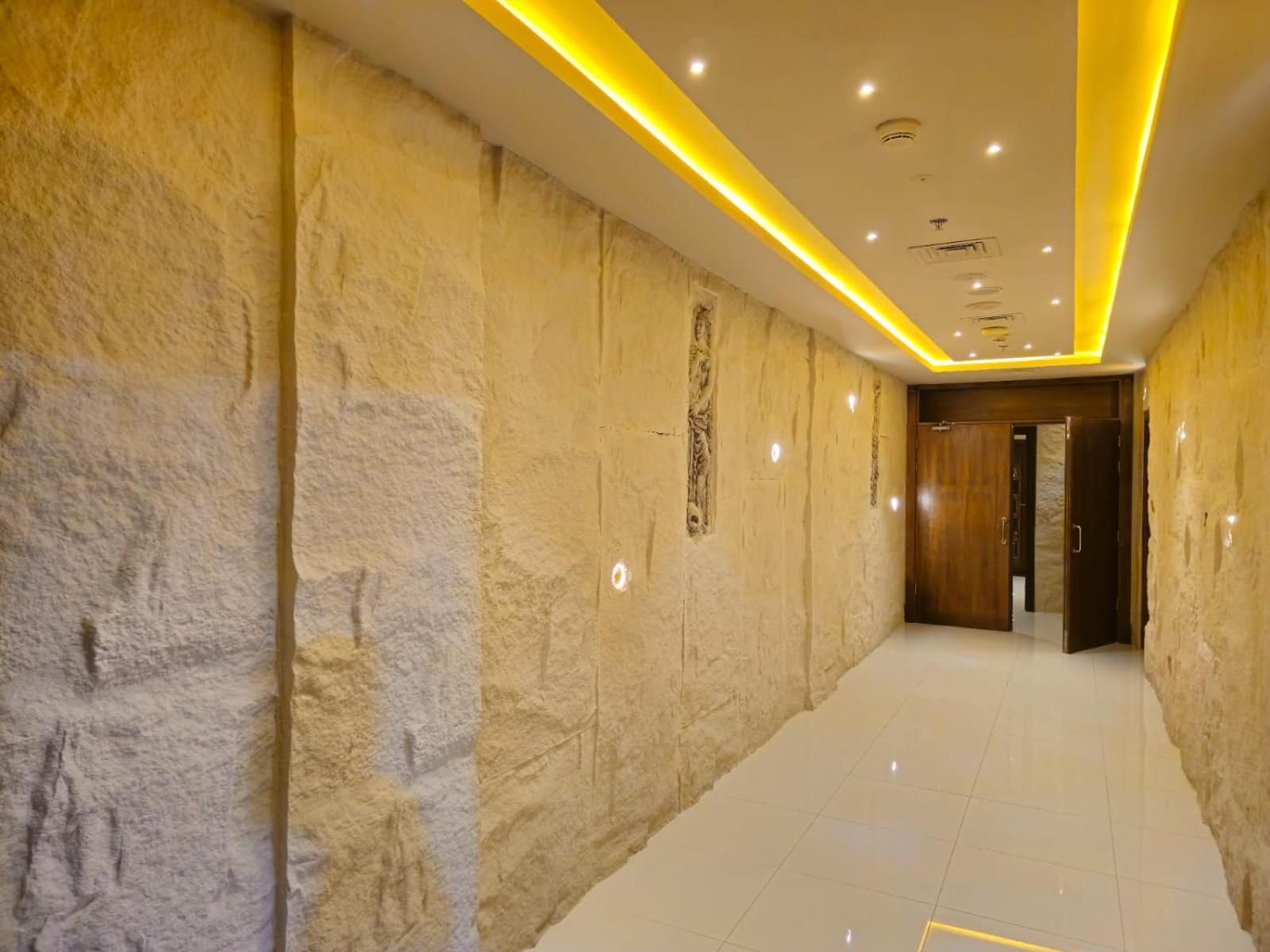 Al Manara Classic Deluxe Apartment Dubai